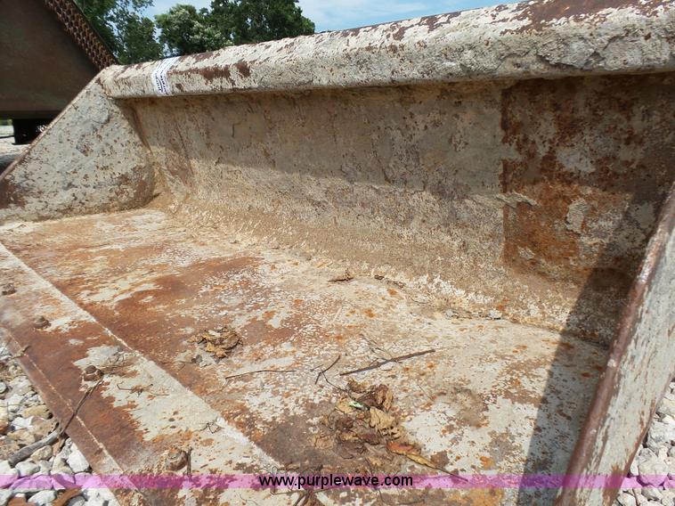 image for item K5377 Skid steer bucket