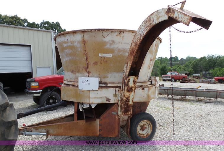 image for item K5382 Sundance 901 tub grinder