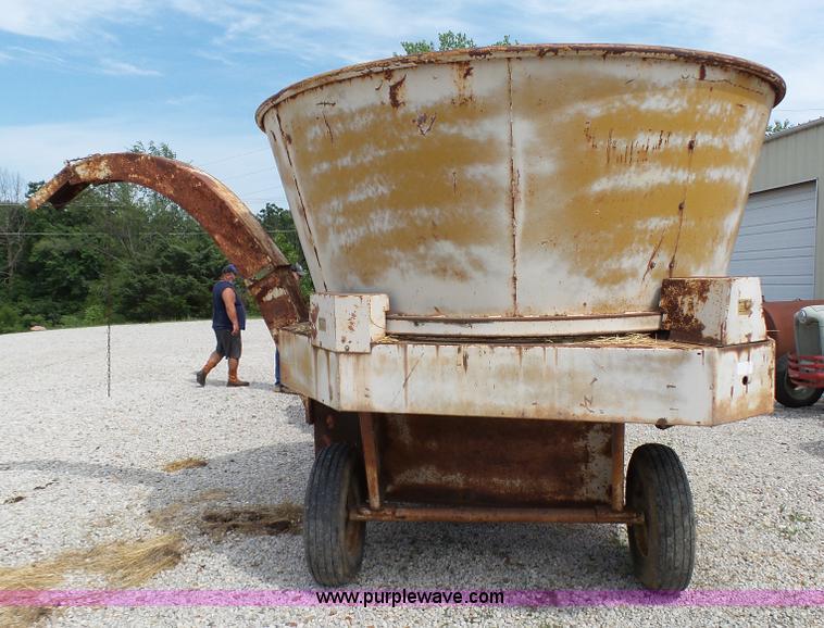 image for item K5382 Sundance 901 tub grinder