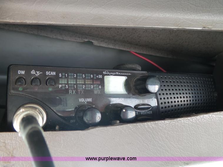 image for item K8367 1997 International 8200 semi truck