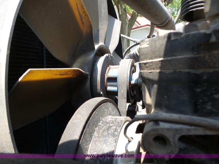 image for item K8367 1997 International 8200 semi truck