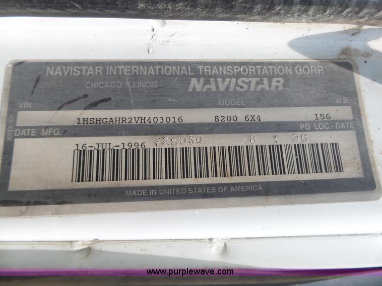 image for item K8367 1997 International 8200 semi truck