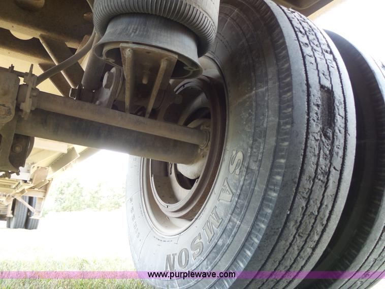 image for item K8368 2007 Wilson DWH-5000 double hopper grain trailer