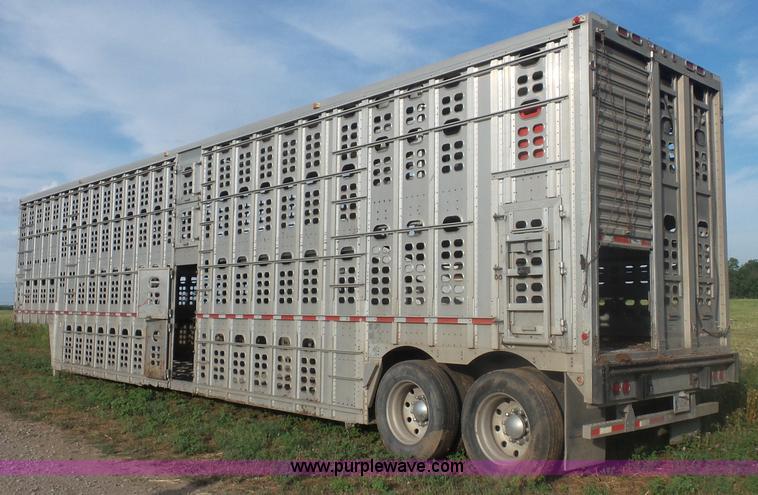 image for item L2880 2008 Wilson PSDCL-408P livestock trailer