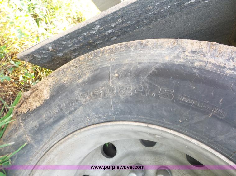 image for item L2880 2008 Wilson PSDCL-408P livestock trailer