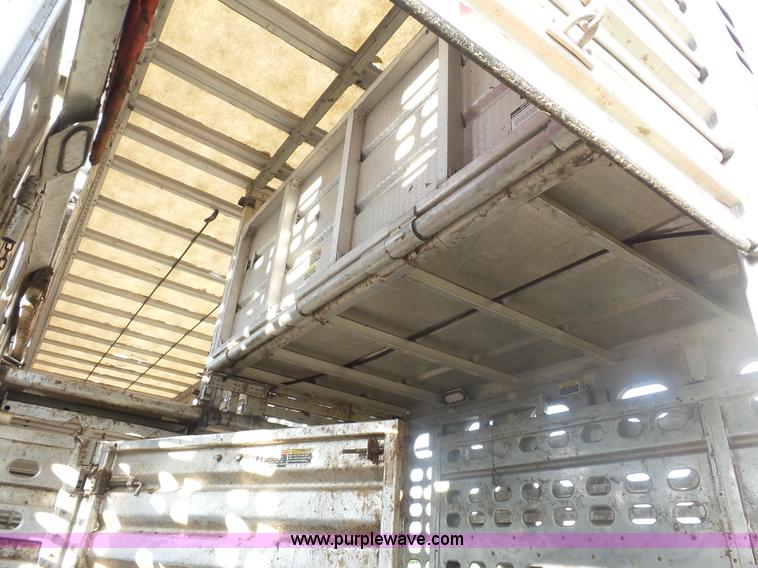 image for item L2880 2008 Wilson PSDCL-408P livestock trailer