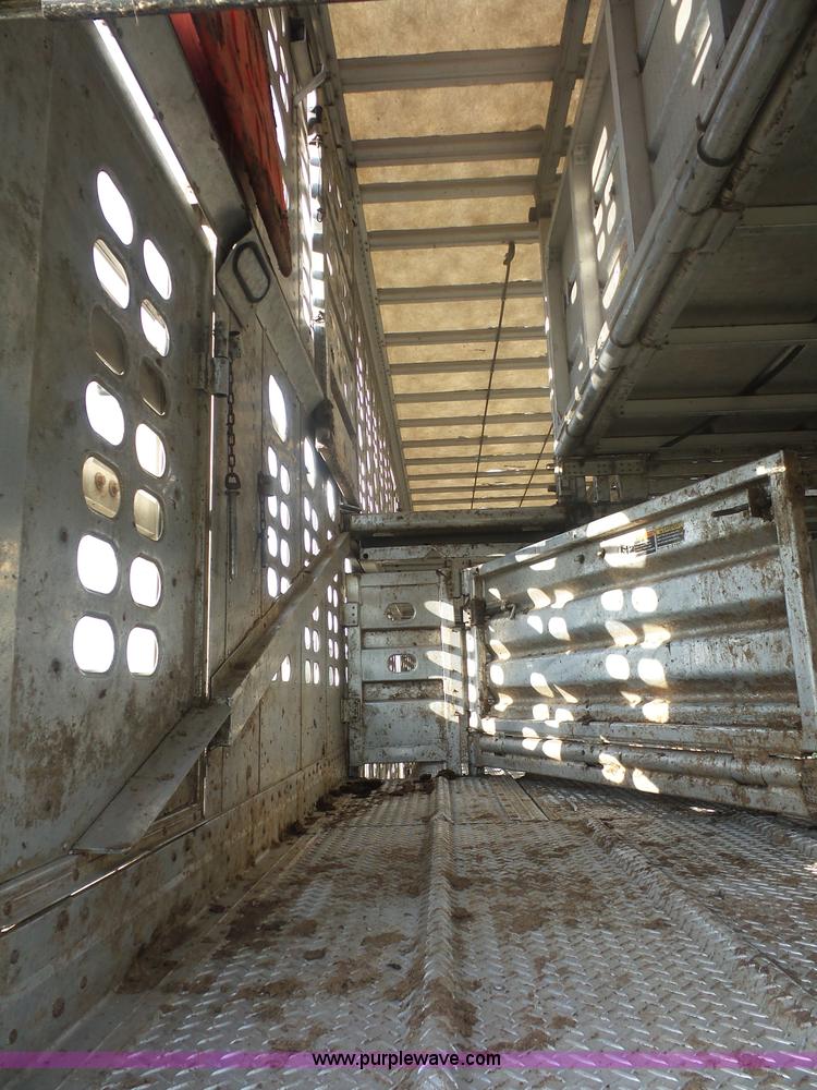 image for item L2880 2008 Wilson PSDCL-408P livestock trailer