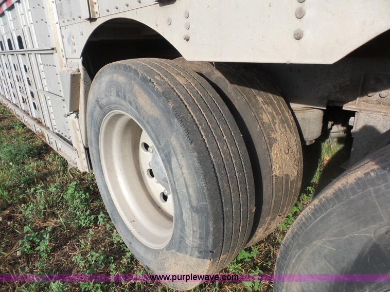 image for item L2880 2008 Wilson PSDCL-408P livestock trailer