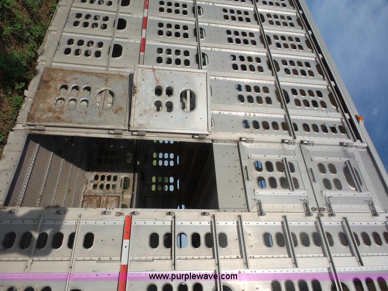 image for item L2880 2008 Wilson PSDCL-408P livestock trailer