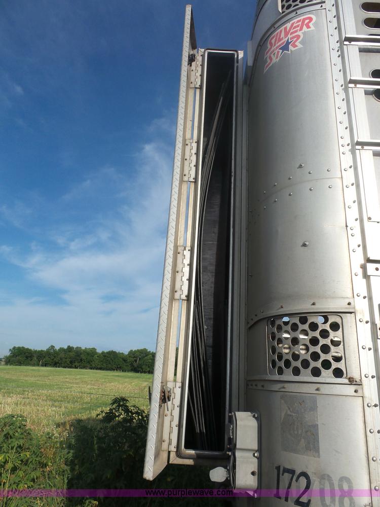 image for item L2880 2008 Wilson PSDCL-408P livestock trailer