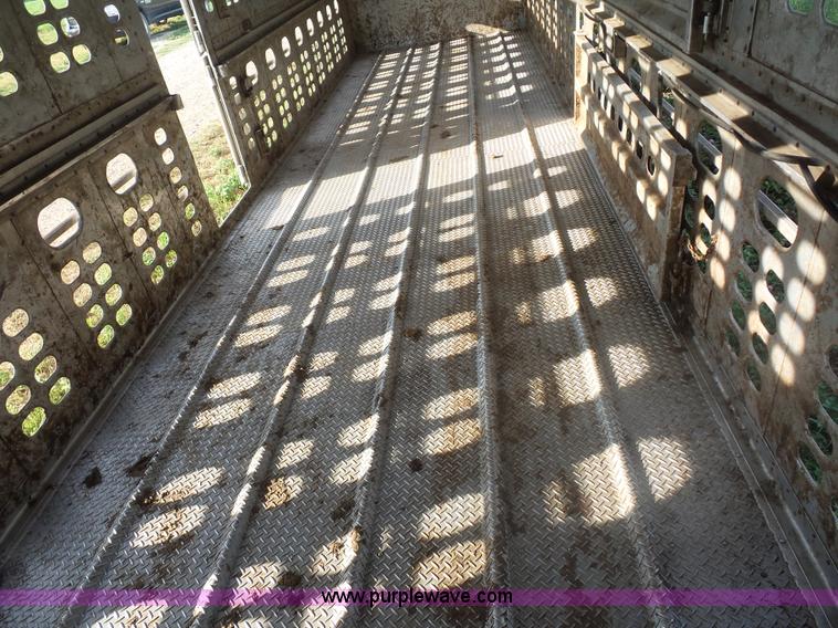 image for item L2880 2008 Wilson PSDCL-408P livestock trailer