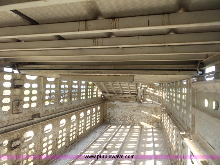 image for item L2880 2008 Wilson PSDCL-408P livestock trailer