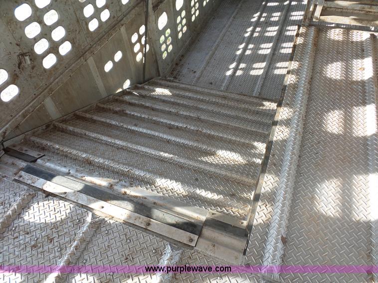 image for item L2880 2008 Wilson PSDCL-408P livestock trailer