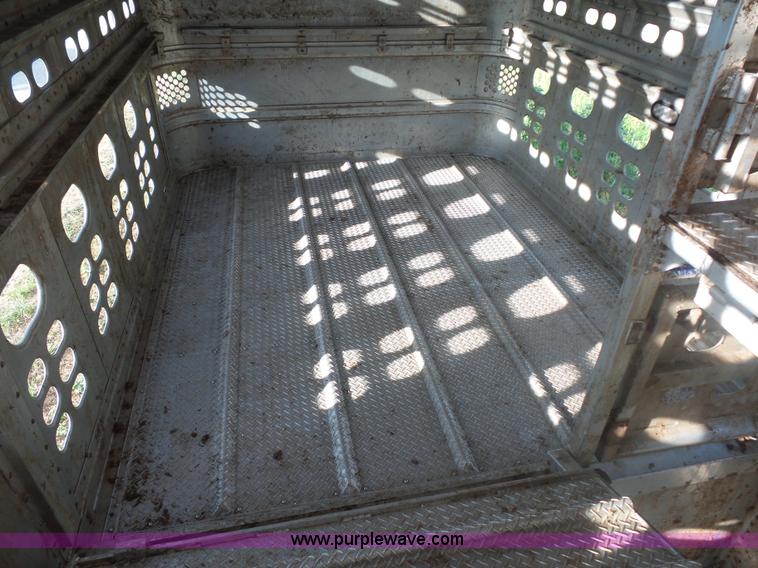 image for item L2880 2008 Wilson PSDCL-408P livestock trailer