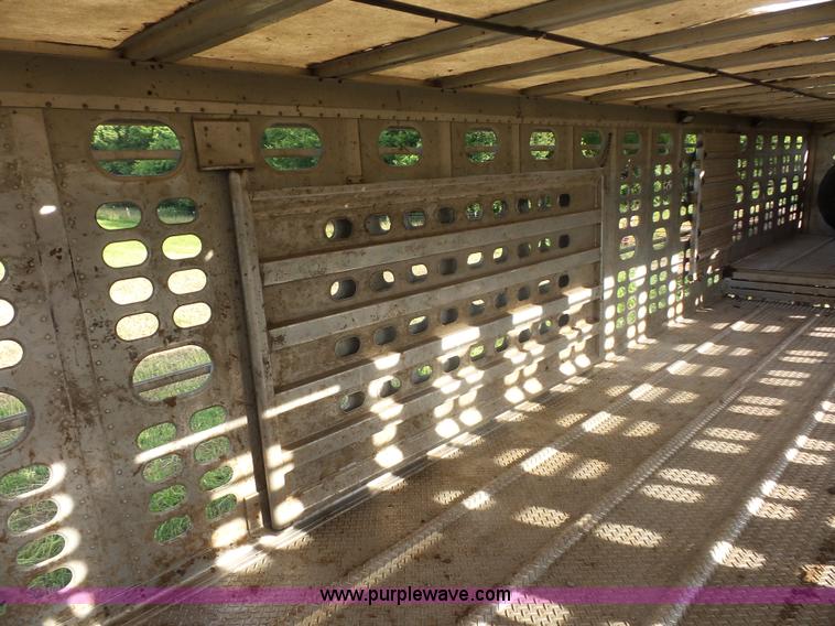 image for item L2880 2008 Wilson PSDCL-408P livestock trailer