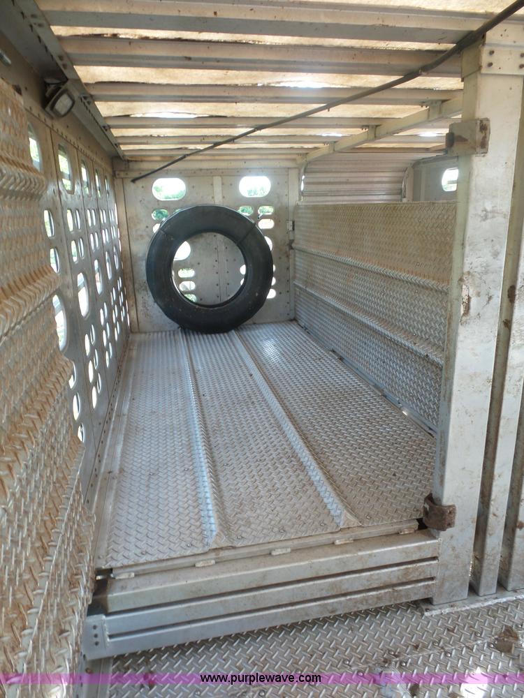 image for item L2880 2008 Wilson PSDCL-408P livestock trailer