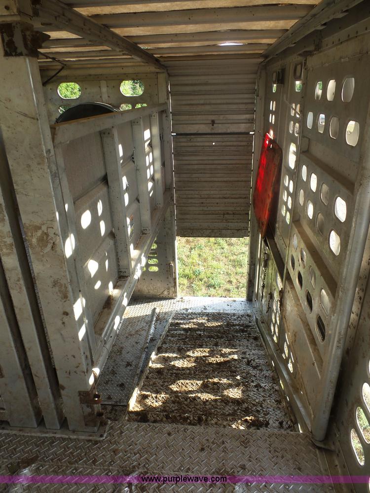 image for item L2880 2008 Wilson PSDCL-408P livestock trailer