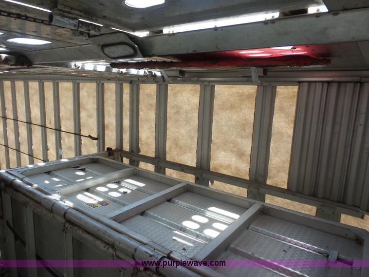 image for item L2880 2008 Wilson PSDCL-408P livestock trailer