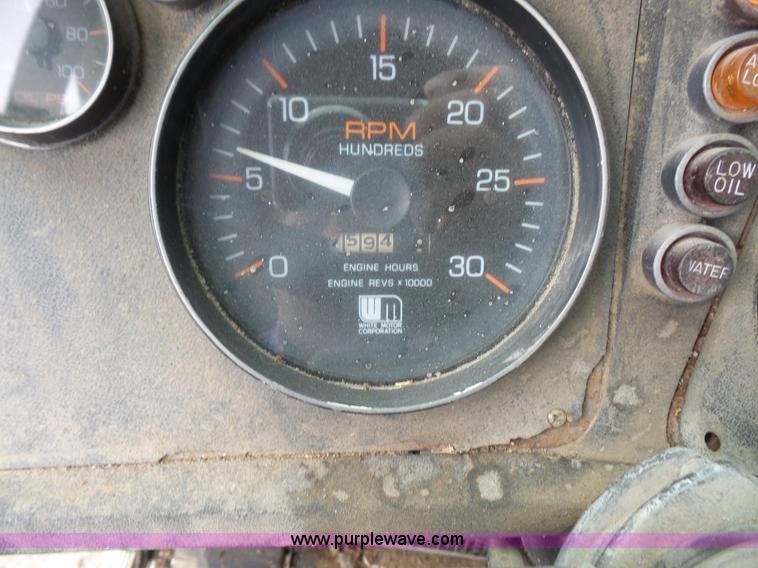 image for item L4836 1978 White Road Boss 2 silage/grain truck