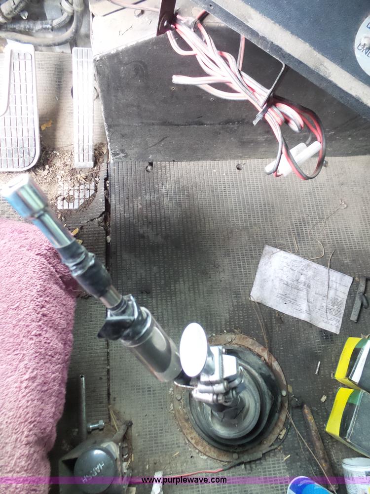 image for item L4836 1978 White Road Boss 2 silage/grain truck