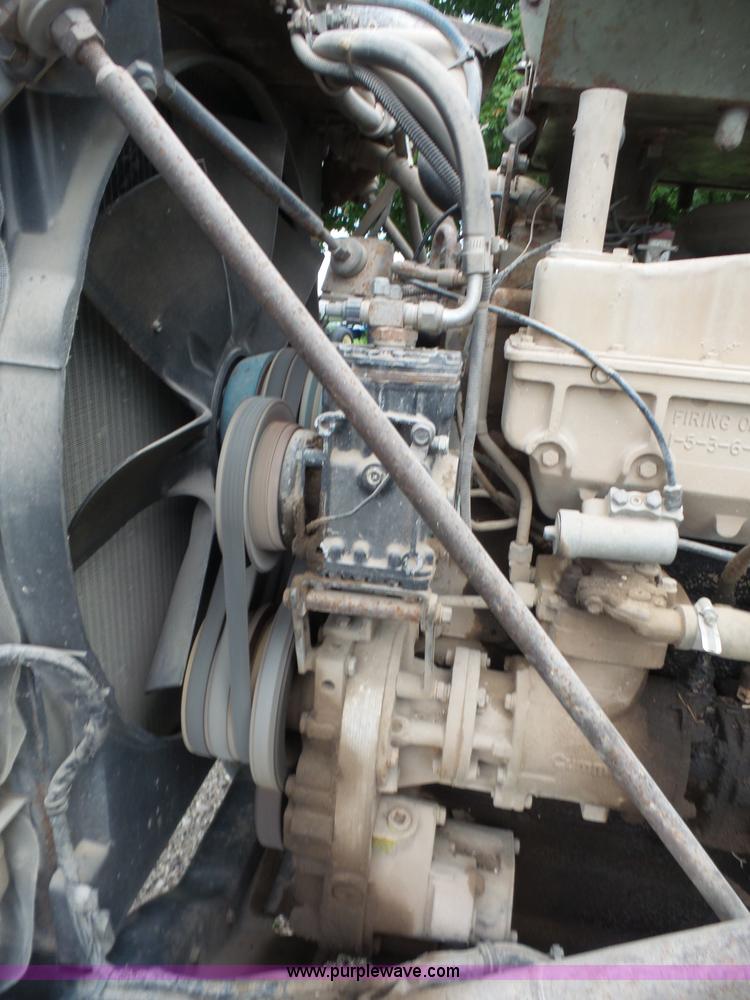 image for item L4836 1978 White Road Boss 2 silage/grain truck