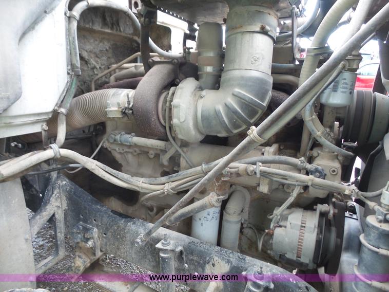 image for item L4836 1978 White Road Boss 2 silage/grain truck