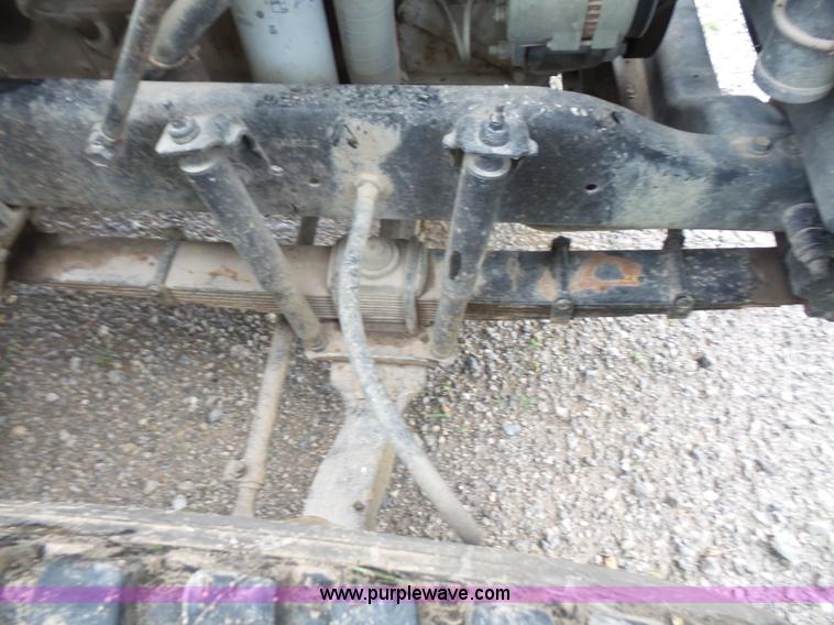 image for item L4836 1978 White Road Boss 2 silage/grain truck