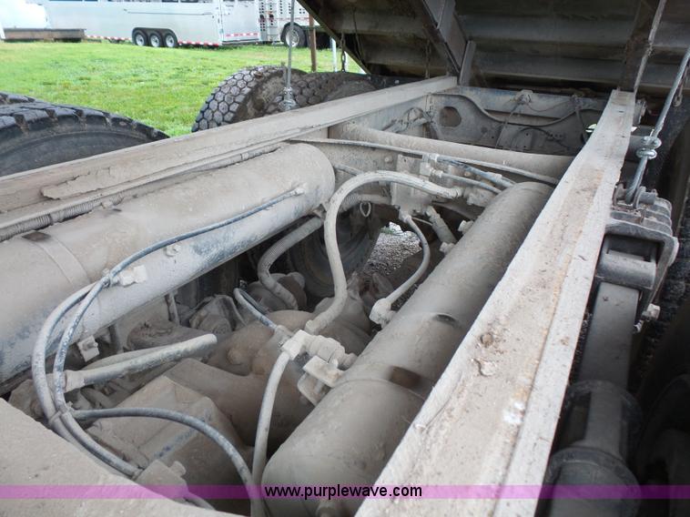image for item L4836 1978 White Road Boss 2 silage/grain truck