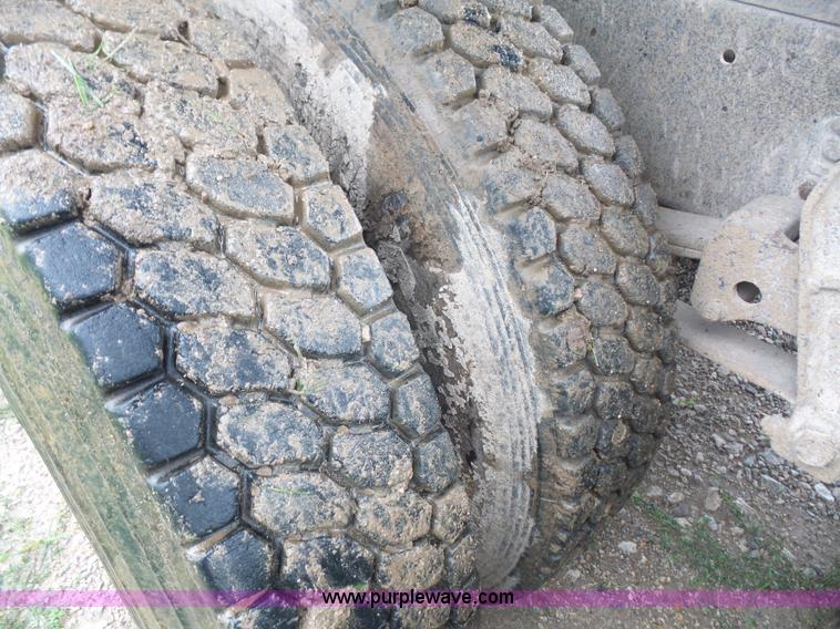 image for item L4836 1978 White Road Boss 2 silage/grain truck