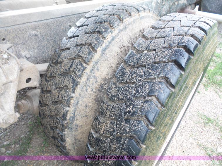 image for item L4836 1978 White Road Boss 2 silage/grain truck