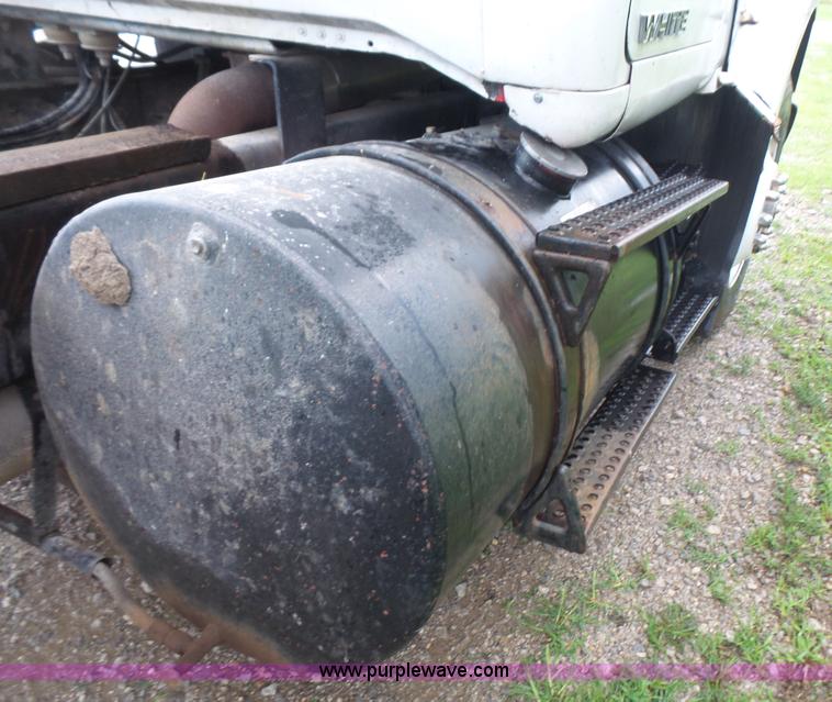 image for item L4836 1978 White Road Boss 2 silage/grain truck