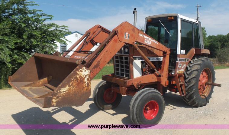 image for item L5915 International 1086 tractor