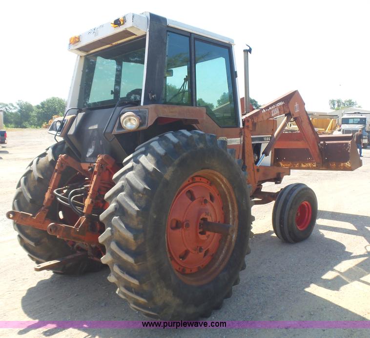 image for item L5915 International 1086 tractor
