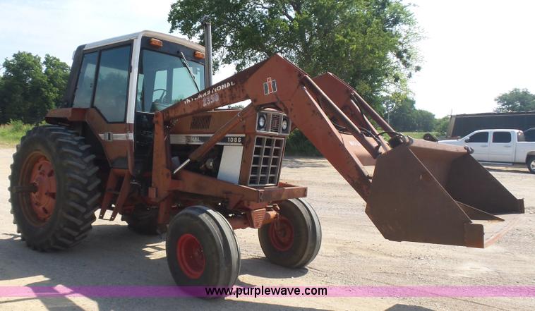 image for item L5915 International 1086 tractor