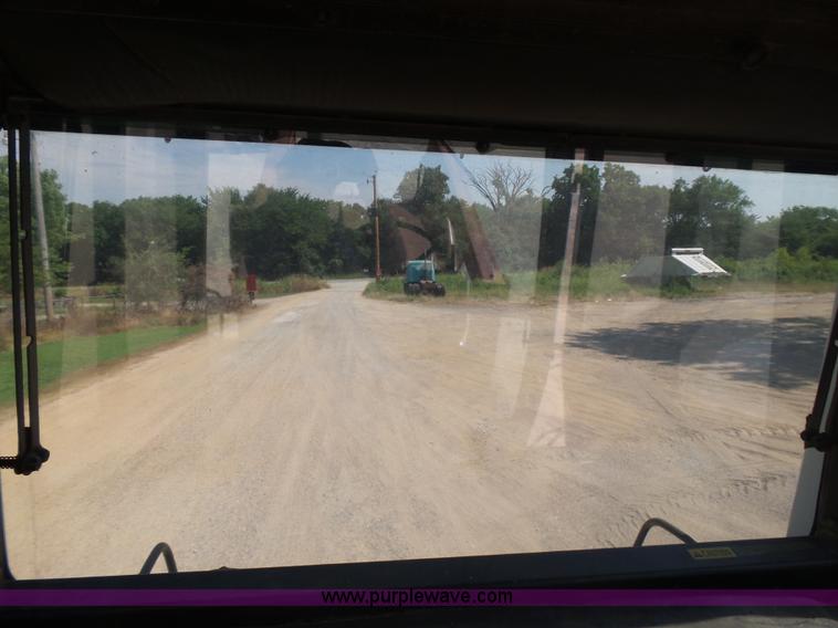 image for item L5915 International 1086 tractor