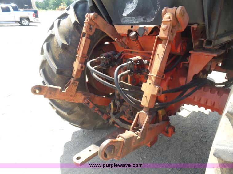 image for item L5915 International 1086 tractor