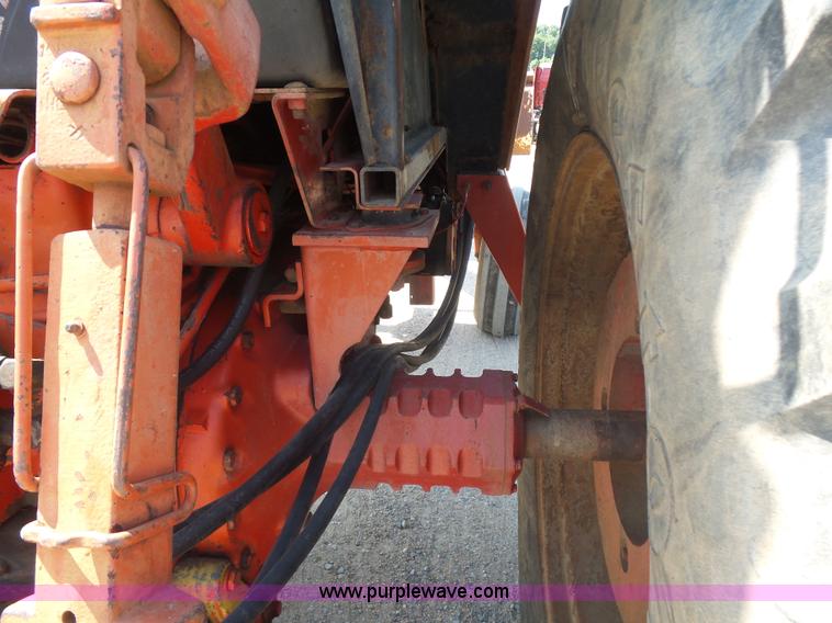 image for item L5915 International 1086 tractor