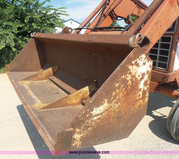 image for item L5915 International 1086 tractor