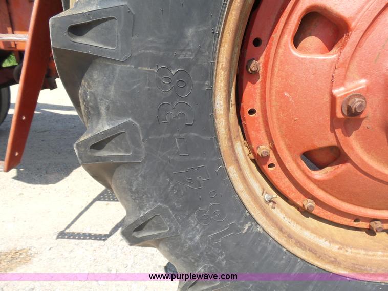 image for item L5915 International 1086 tractor