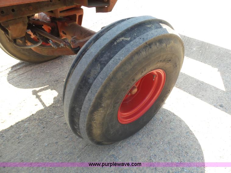 image for item L5915 International 1086 tractor