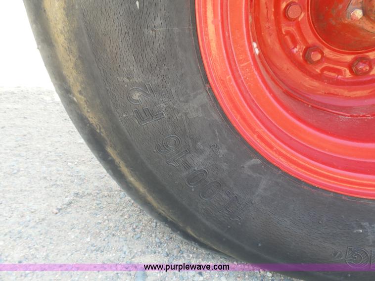 image for item L5915 International 1086 tractor