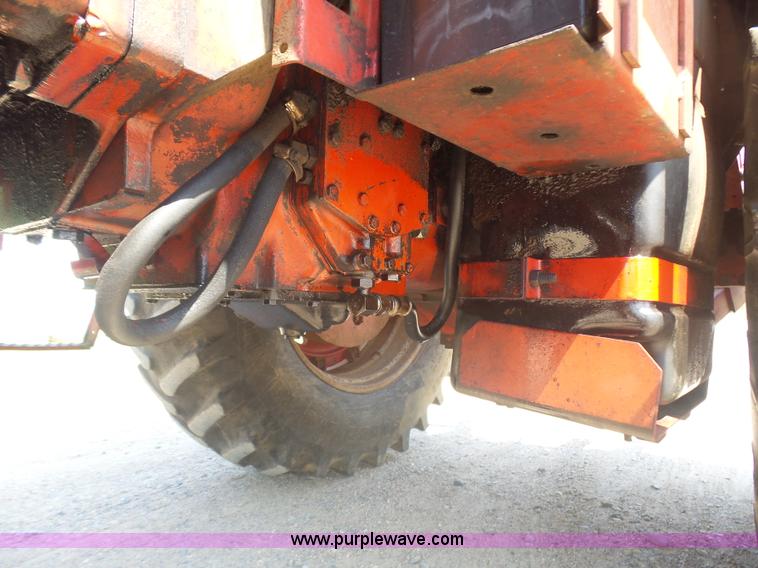 image for item L5915 International 1086 tractor