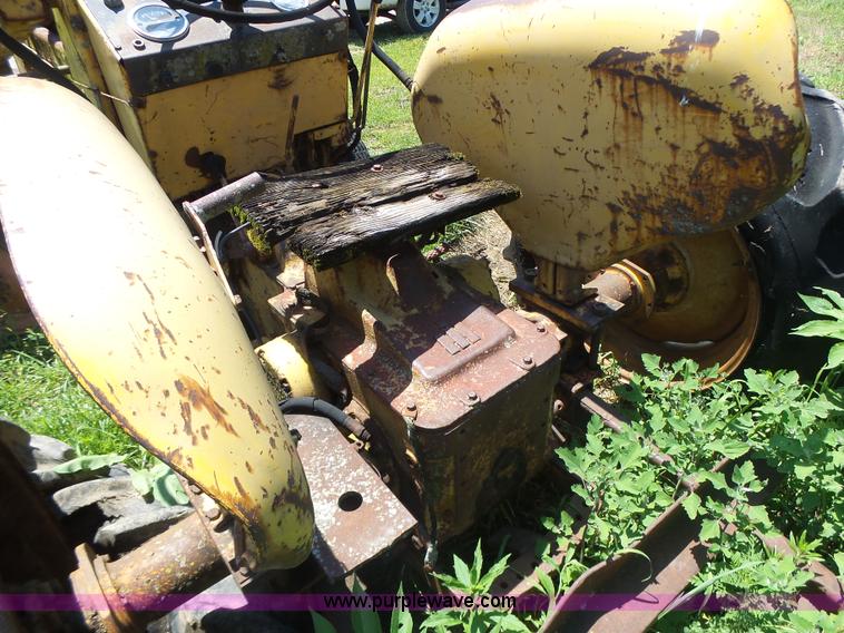 image for item L6126 International 3414 tractor