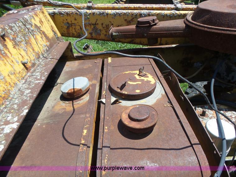 image for item L6126 International 3414 tractor