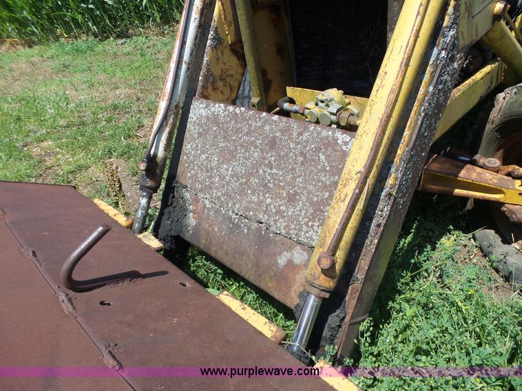 image for item L6126 International 3414 tractor