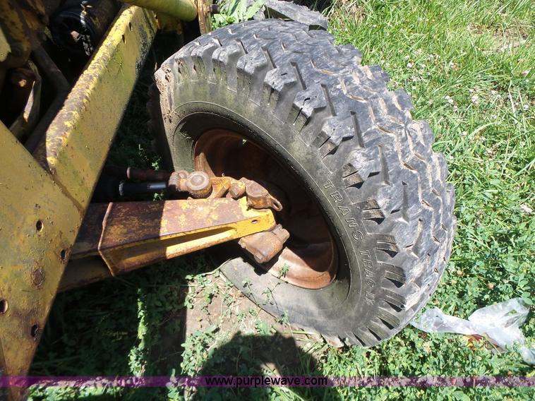 image for item L6126 International 3414 tractor