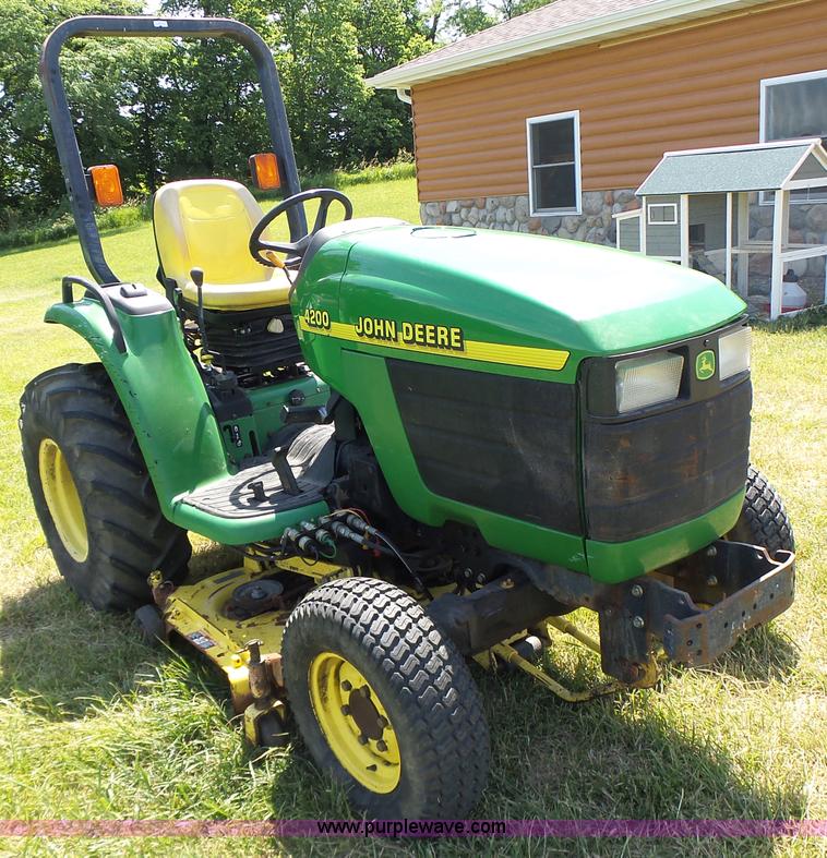 1999 John Deere 4200 tractor in Stanberry, MO Item L6151 sold