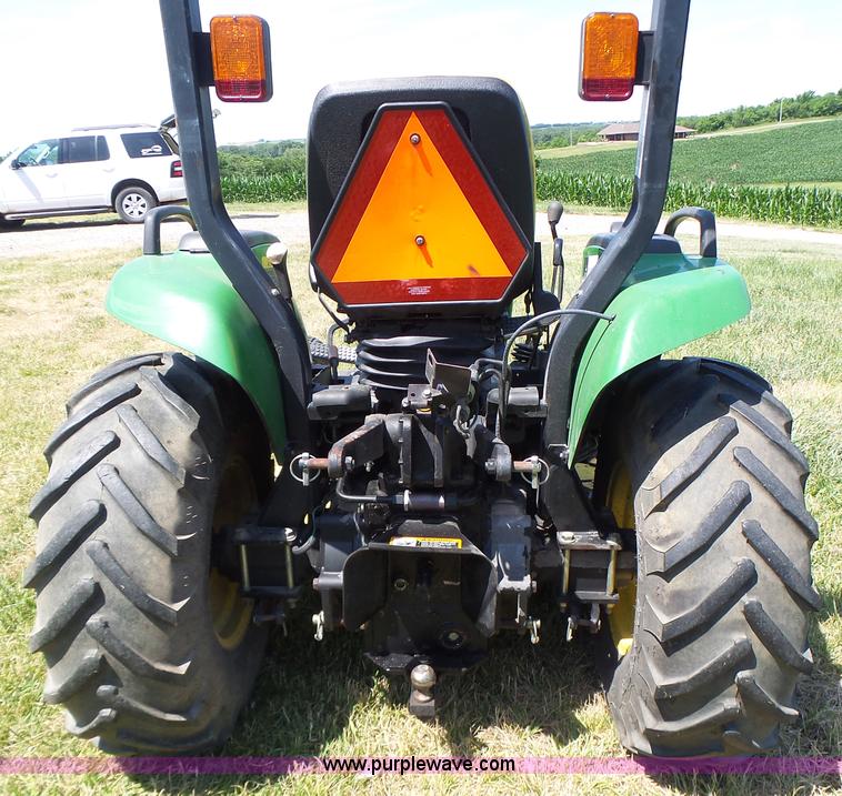 image for item L6151 1999 John Deere 4200 tractor