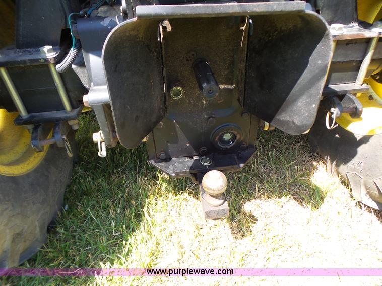 image for item L6151 1999 John Deere 4200 tractor