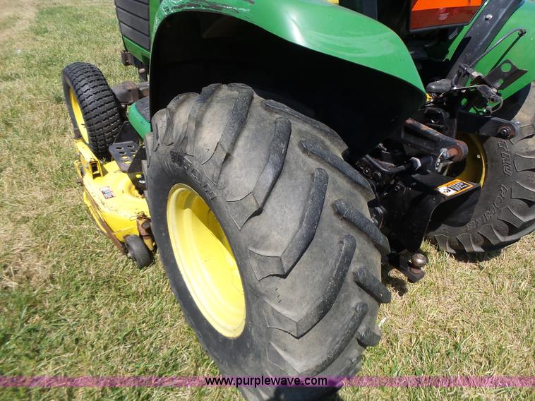 image for item L6151 1999 John Deere 4200 tractor
